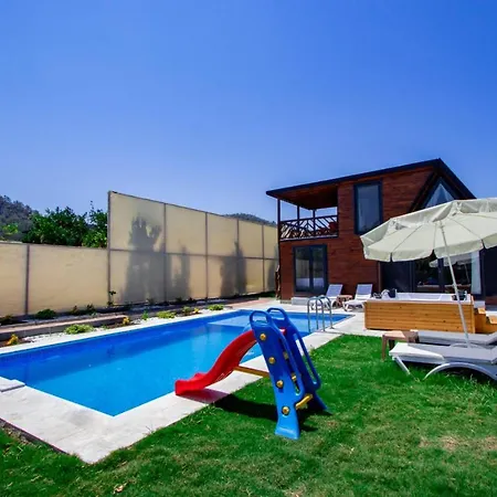 빌라 With Pool Jacuzzi And Backyard In Inlice 페티예